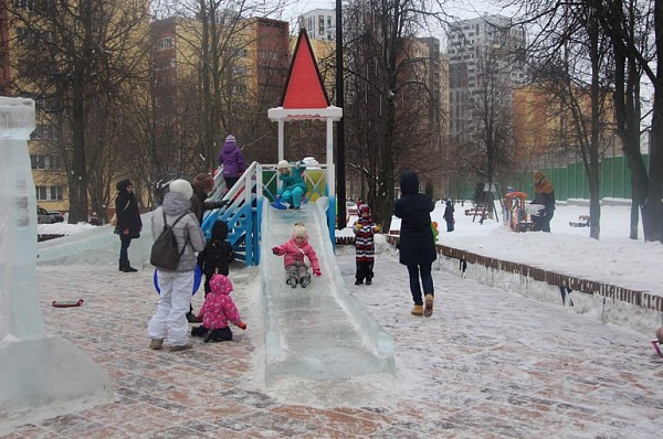В Сосенском появятся ледовые горки и ледяные скульптуры