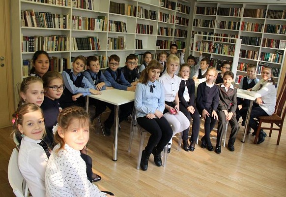 Экскурсию в библиотеку провели для учеников Школы №2070 поселения Сосенское