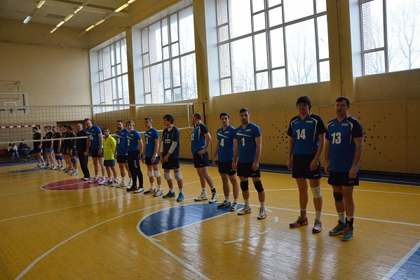 Сосенские волейболисты проиграли первую игру в рамках чемпионата ЛВЛ