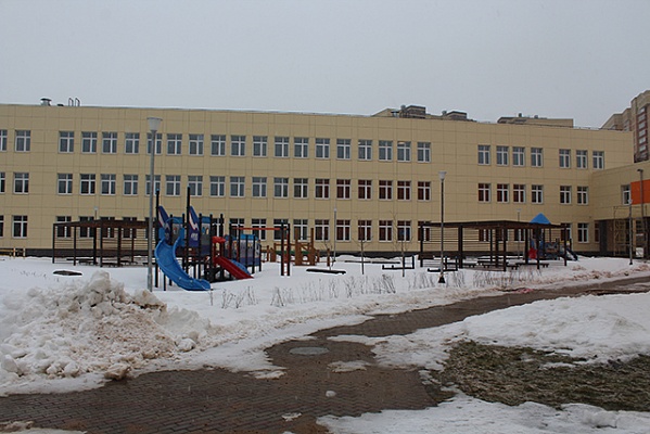 Мосгосстройнадзор проведет проверки на строительстве школы в Коммунарке и ЖК в Газопроводе