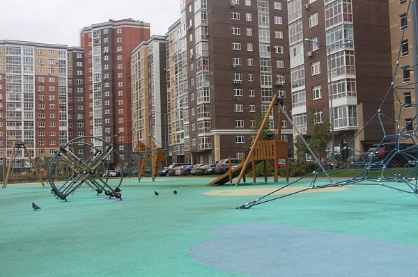 Ремонт покрытий детских и спортивных площадок на улице Липовый парк проведут за счет городского бюджета