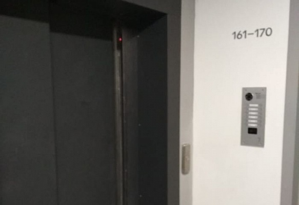 Работы лифта восстановили в одном из домов Коммунарки
