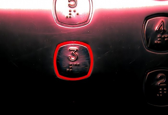 Лифт починили в одном из домов Сосенского