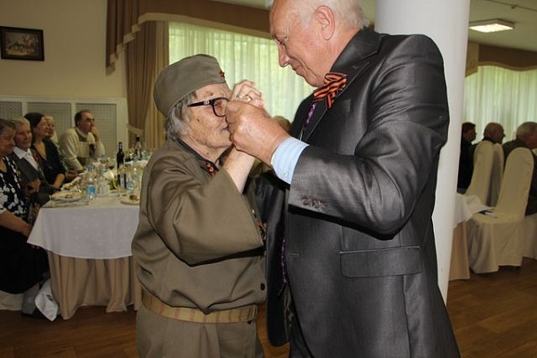 На торжественном приеме префекта ТиНАО в честь 71-й годовщины Великой Победы побывали ветераны из Сосенского