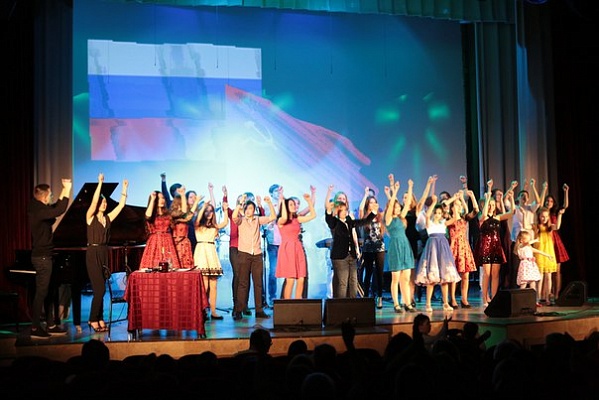 Состоялся отчетный концерт вокально-инструментального ансамбля «Алькор» в ДК «Коммунарка»