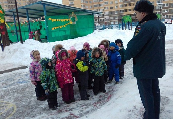 Правила пожарной безопасности повторили в детском саду в Коммунарке