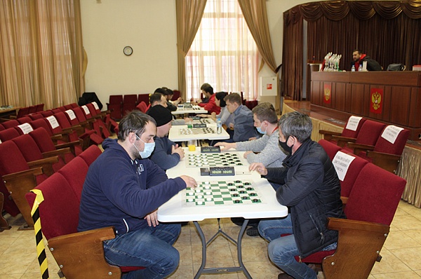 В поселке Газопровод прошел окружной турнир по шашкам