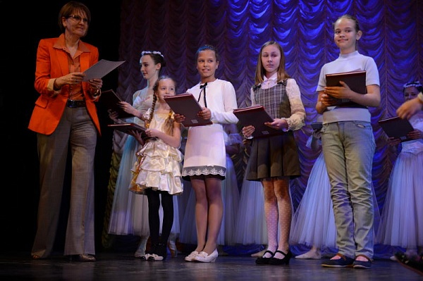 Дети поселения приняли участие в конкурсе «Читаем классику в библиотеке»
