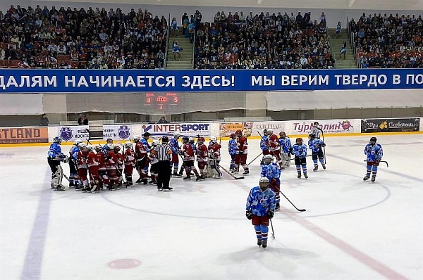 Хоккеисты из Сосенского центра спорта поучаствовали в соревнованиях